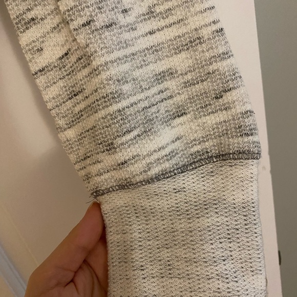 Cropped Knit Top - Picture 2 of 4